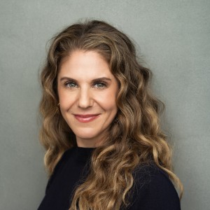 Photo of Julie Satow