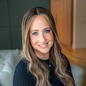 Photo of Julie Golding