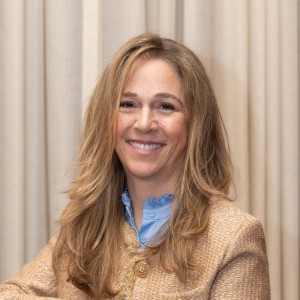 Photo of Lesley Koeppel